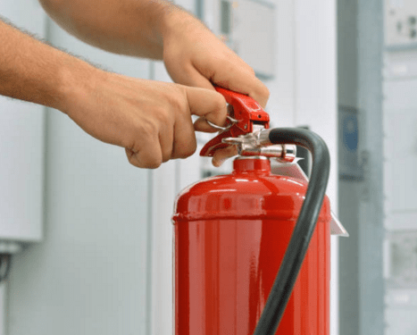 Formation complète SSIAP 1, 2 et 3 à Dissay, Poitiers, Châtellerault (Vienne 86), avec des formateurs expérimentés et des exercices pratiques pour garantir la sécurité incendie dans les établissements publics.